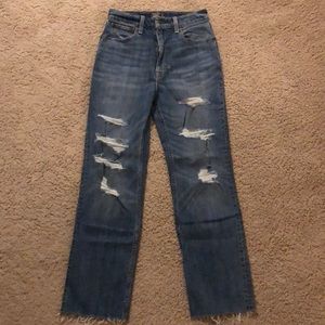 A&F Abercrombie Zoe Natural High Rise Ankle Jeans